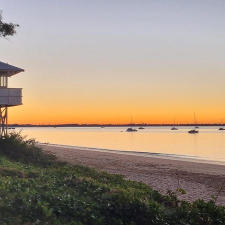 Charlton On The Esplanade Aparthotel Hervey Bay Exterior foto